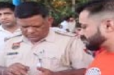 कमाई के रास्ते बंद करने वाले नगर निगम के जेई का यातायात पुलिस ने 15 हजार का चालान काटा