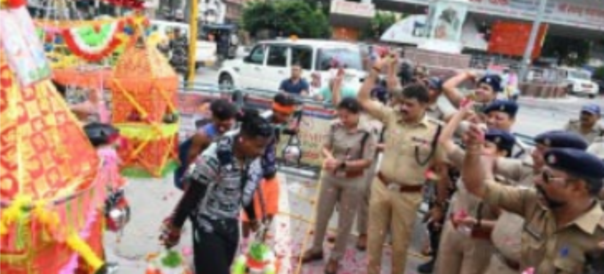 अन्धविश्वास बढ़ाने को कांवडिय़ों की सेवा के लिये तत्पर सरकार
