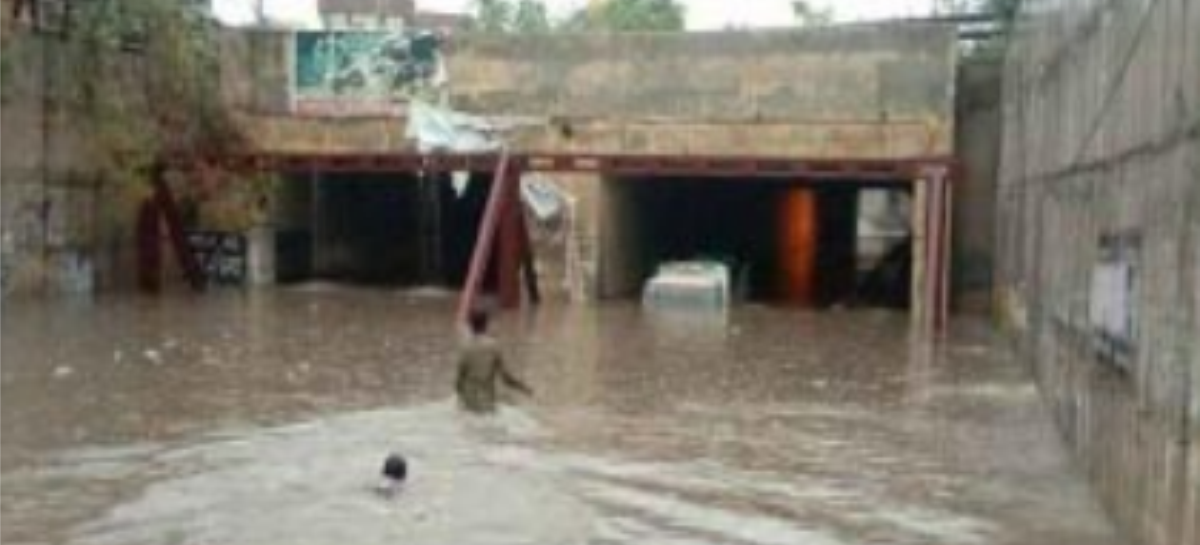 अंडरपास से पानी निकालने की बजाय गेट बंद करेंगे