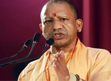 ‘बंटेंगे तो कटेंगे’ एक सांप्रदायिक नारा है, इसके सामाजिक और राजनीतिक मायने गहरे हैं