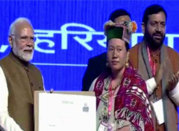 मोदी ने लगाया एक और मजमा, झोले से निकाली लाखों ‘नौकरियां’