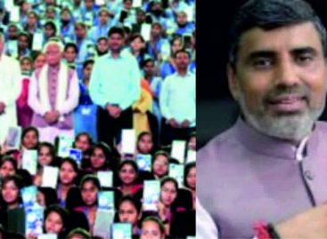 टैबलेट पाखंड बंद, सही पकड़ा शिक्षामंत्री ढांडा ने