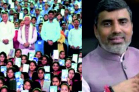 टैबलेट पाखंड बंद, सही पकड़ा शिक्षामंत्री ढांडा ने