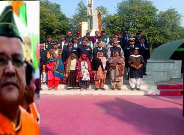 सरकारी सैन्य समारोह को चुराया एक ठग ने