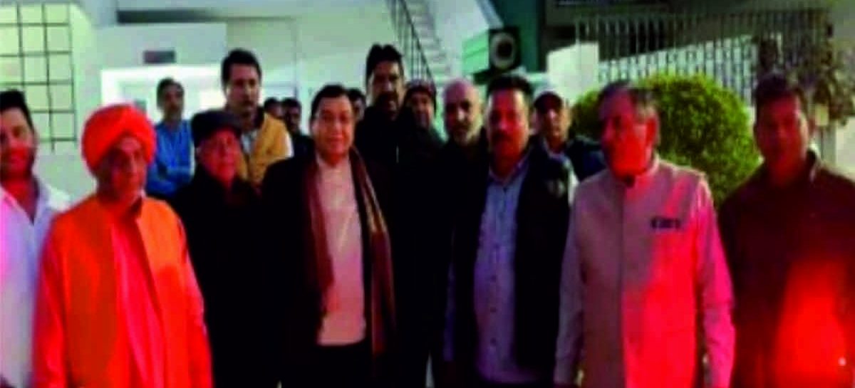 आप प्रदेश अध्यक्ष डॉ. सुशील गुप्ता ने संगठन निर्माण और निकाय चुनाव को लेकर की बैठक