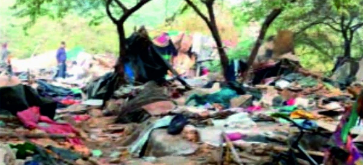 सेक्टर 21 सी, फऱीदाबाद की मज़दूर बस्ती भी उजड़ गई