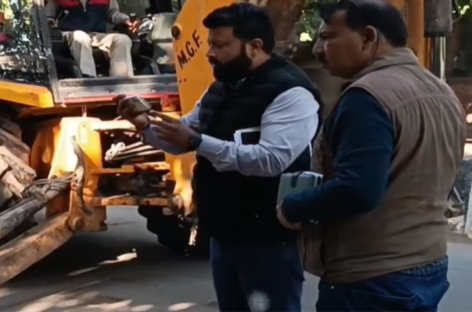 पांच लाख नहीं मिले तो एसडीओ-जेई नगर निगम तोडफ़ोड़ करने पहुंच गए
