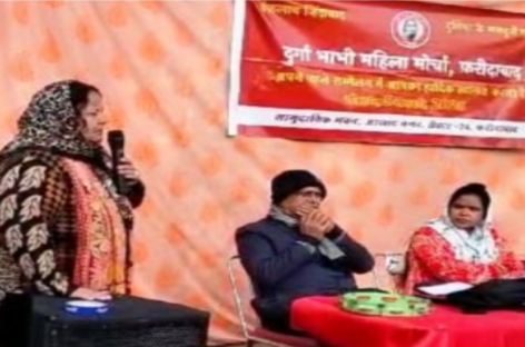 ‘जिंदा हैं, तो जिंदा नजऱ आना ज़रूरी है’