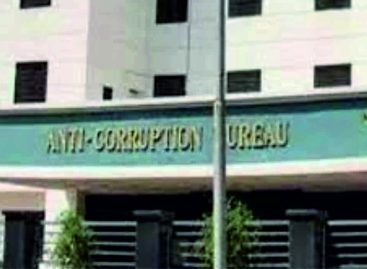 युवक को झूठे केस में फंसाने की धमकी दे सीआईए इंस्पेक्टर अनिल मांग रहा था चार लाख, एसीबी ने रंगेहाथ धरा