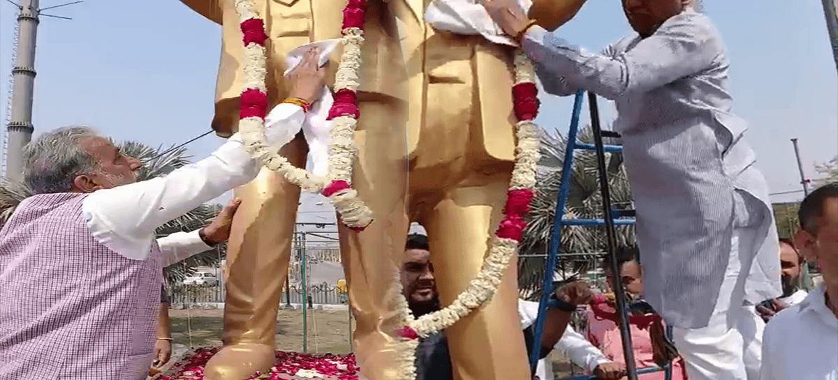पाखंड : अम्बेडकर जयंती समारोह में भाजपाई नेता भी पहुंचे!