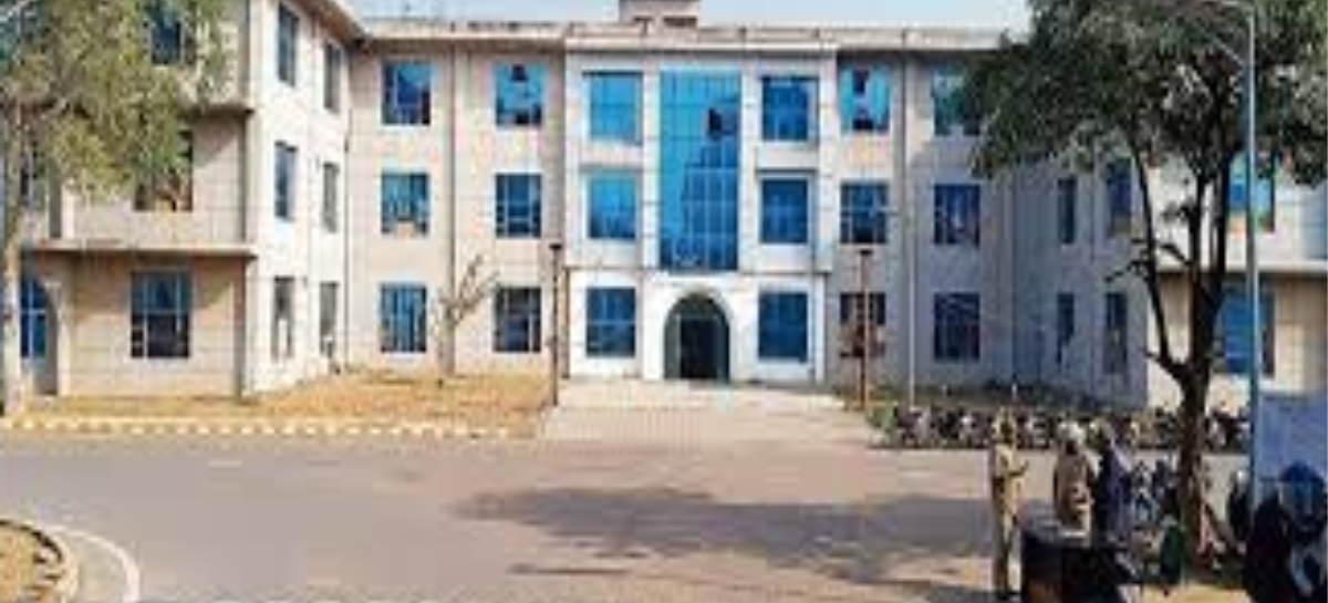 अटल बिहारी मेडिकल कॉलेज छांयसा : पहले ओपीडी-आईपीडी तो चला लो, फिर सोचना क्रिटिकल केयर हॉस्पिटल की