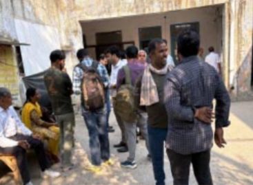 गोंच्छी उपतहसील में कंप्यूटर ऑपरेटरों की दबंगई रजिस्ट्री कराने वालों की लाइन लगी रही और कुर्सी छोड़ कर चले गए ऑपरेटर