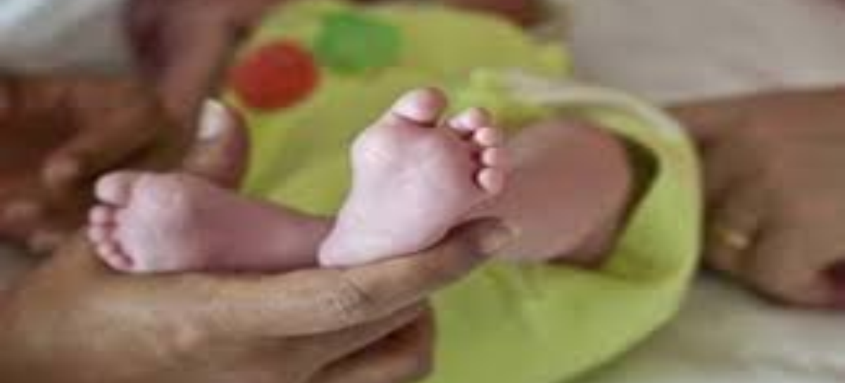 इंसानियत शर्मसार! चंद रुपयों के लिए बेच दी डेढ़ माह की बच्ची