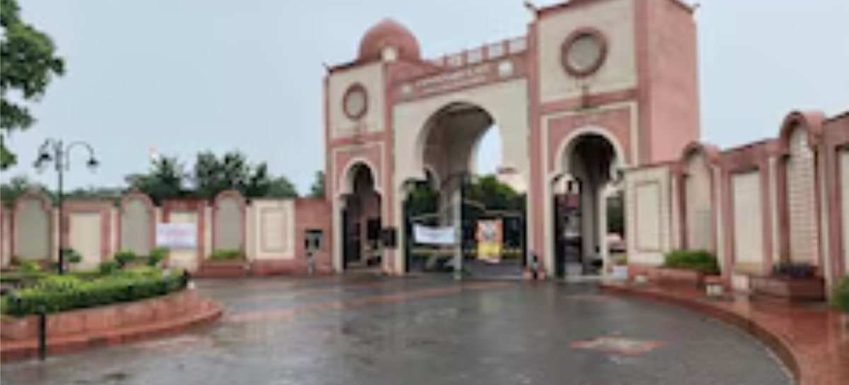 जामिया ने 32 आईएएस बना कर नफरतियों के मुंह पर तमाचा जड़ा है
