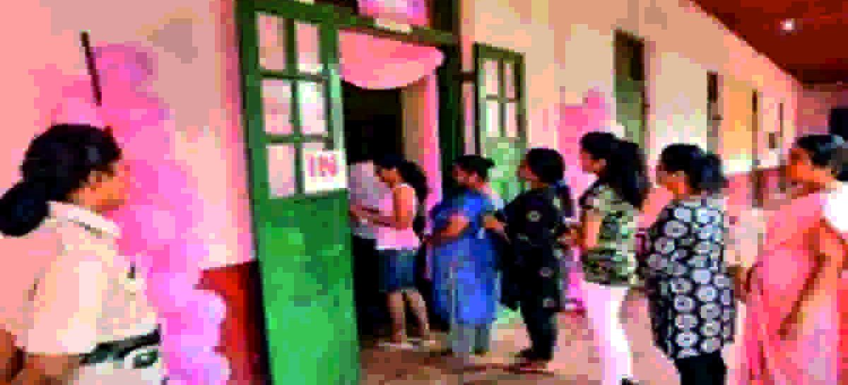 मतदान केन्द्रों की फुटेज देखने के लिए 273 साल : क्या चुनाव आयोग बैलगाड़ी पर सवार है?