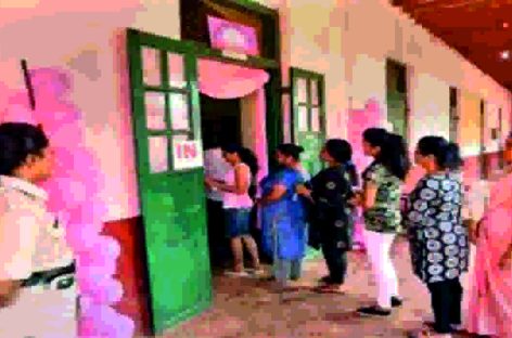 मतदान केन्द्रों की फुटेज देखने के लिए 273 साल : क्या चुनाव आयोग बैलगाड़ी पर सवार है?