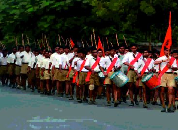 सौ साल की विभाजनकारी राजनीति : आरएसएस अपने मूल विचारों पर कायम!