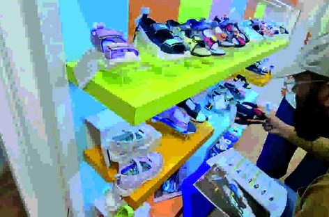 स्प्रिंग-समर26 कलेक्शन में नई तकनीक और डिजायन के जलवे दिखे