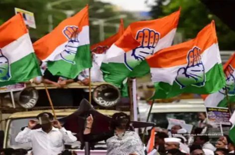 कांग्रेस विसर्जित हो रही है याअपना परिमार्जन कर रही है ?