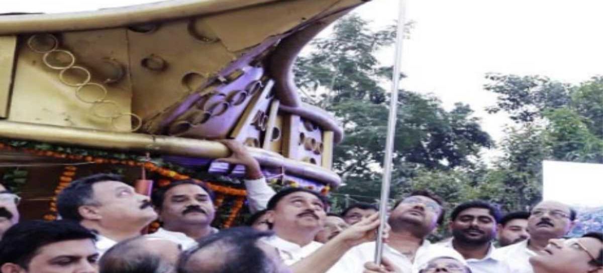 मंत्री जी जनता को रिकॉर्ड की नहीं, सुविधाओं की जरूरत है