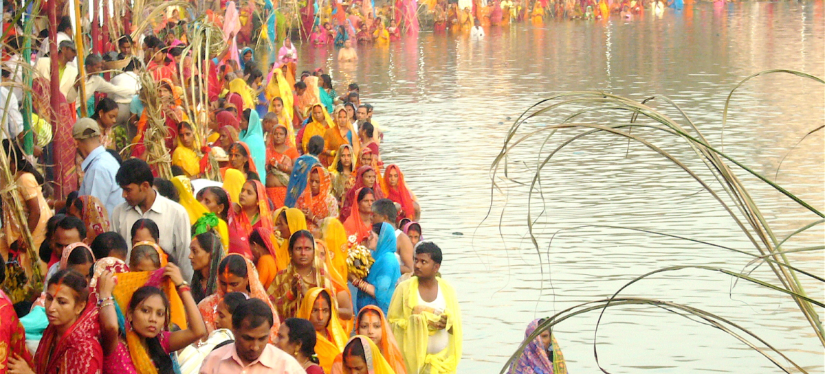 छठ पूजा की आड में मुसलमानों के पेट पर लात मारता संघ परिवार