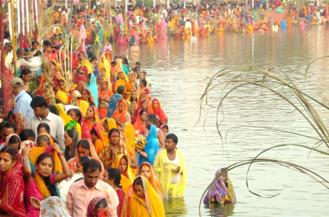 छठ पूजा की आड में मुसलमानों के पेट पर लात मारता संघ परिवार
