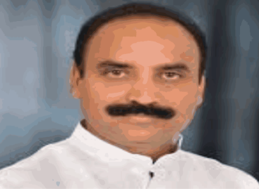 वोट चुराकर बने विधायक योगेन्द्र राणा ने बांटी खैरात