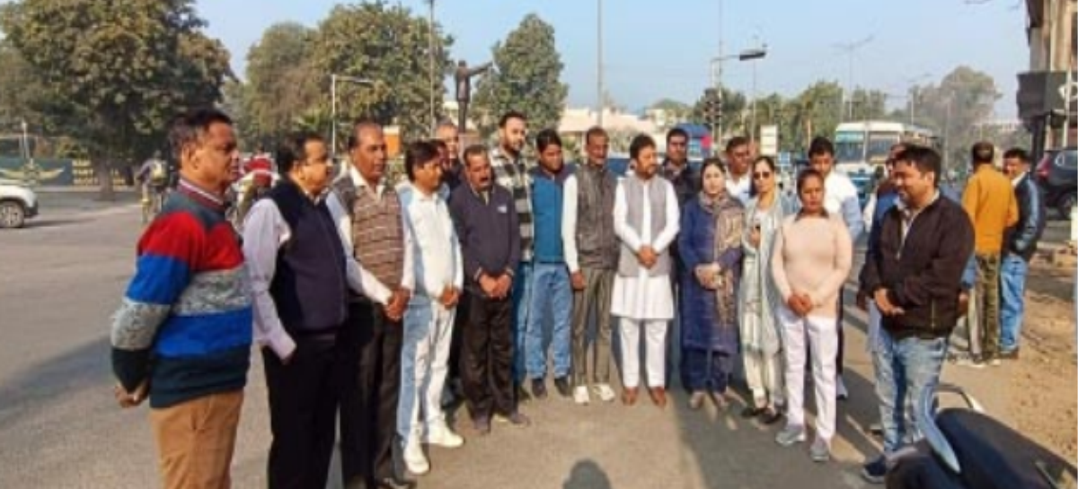 जिला कांग्रेस कमेटी शहरी ने संविधान दिवस पर लिया संविधान रक्षा का संकल्प
