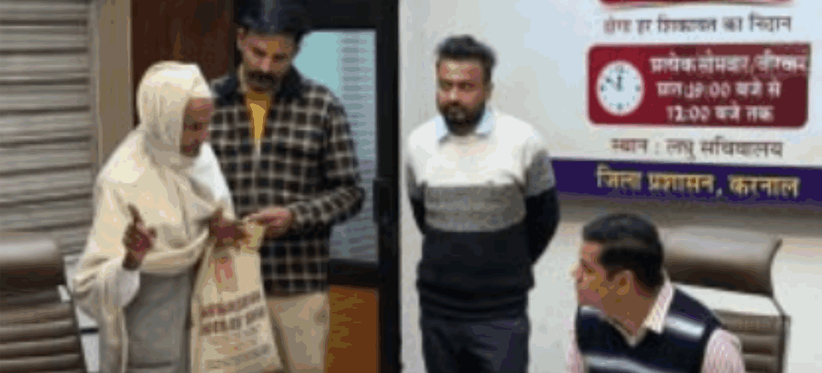 बिना सूचना बदली समाधान शिविर की जगह, भटकते रहे फरियादी