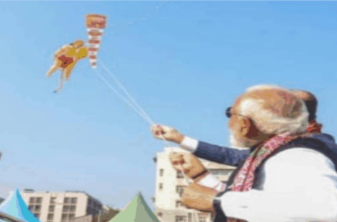 पहले वे राम को मंदिर ले जाते दिखे, लोगों ने विरोध नही किया