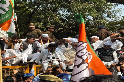 सरकार ने कांग्रेसियों की इज्जत बचा ली